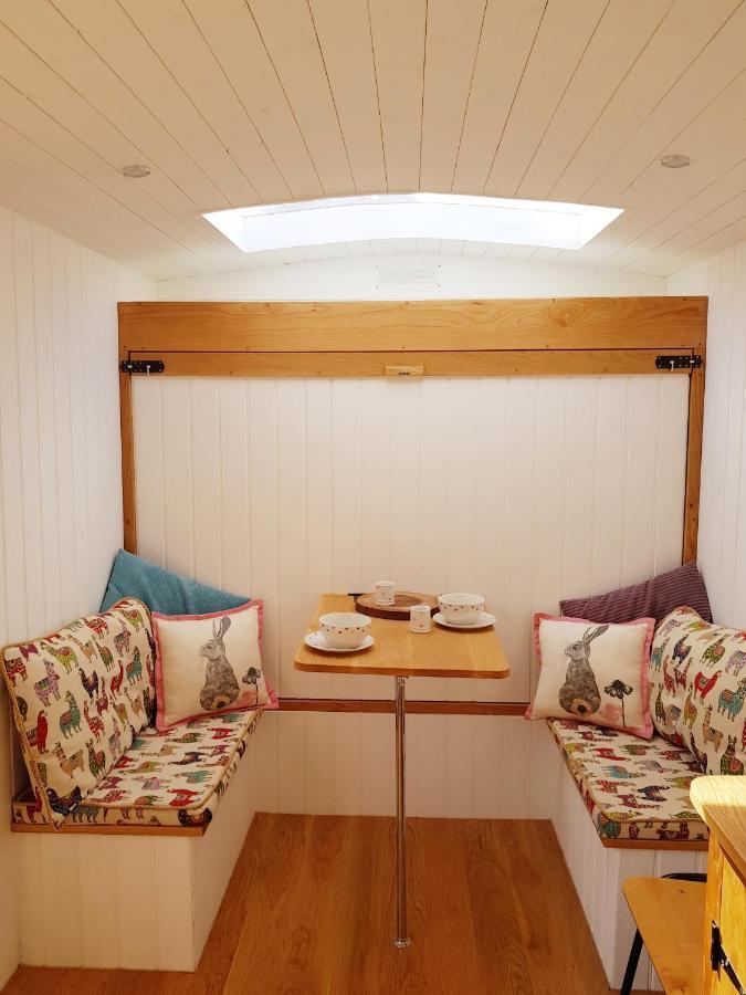 The Llama Hut Kirklevington ภายนอก รูปภาพ